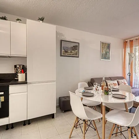Lägenhet Le Cesaree-4 By Interhome Fréjus
