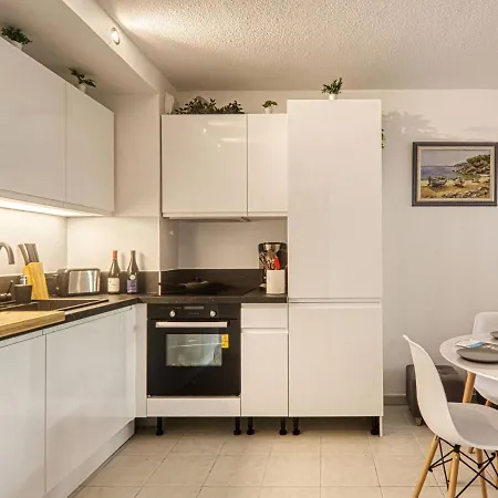 Apartmán Le Cesaree-4 By Interhome Fréjus