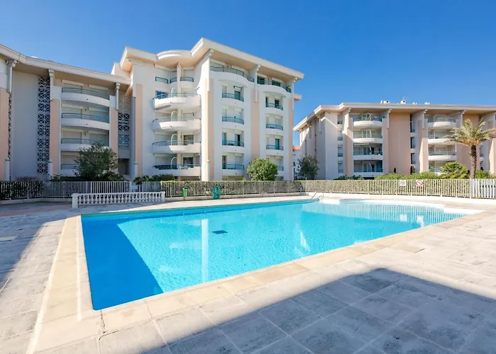 Apartmán Le Cesaree-4 By Interhome Fréjus
